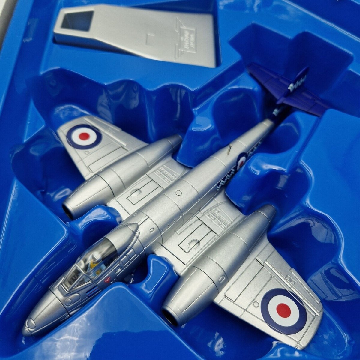 Corgi Aviation Archive 1:72 Gloster Meteor F.Mk.8 RAF No.500 Sqn, RAF West Malling AA35001 - Corgi