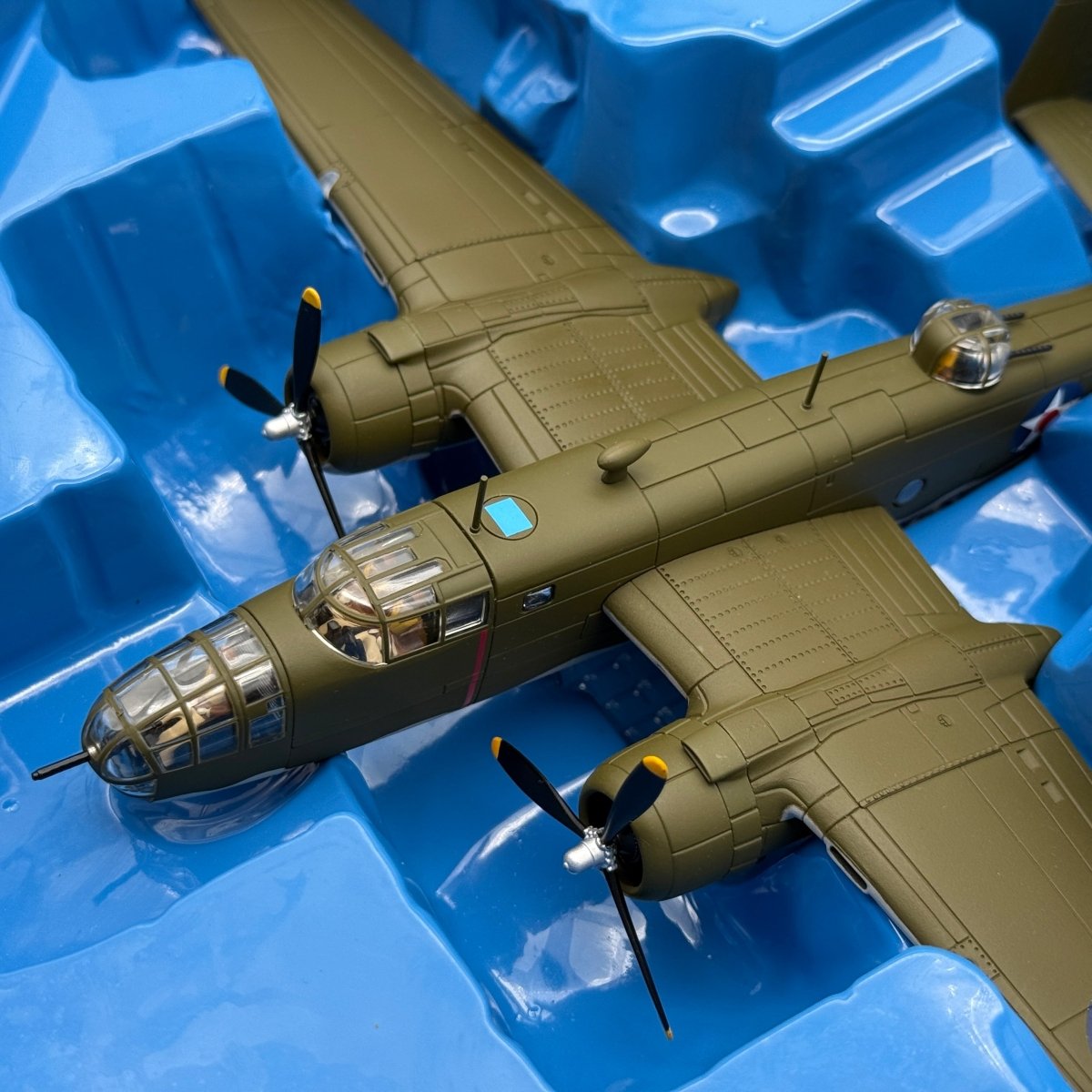 Corgi AA35302 1:72 North American B-25B Mitchell 40-2344 Jimmy Doolittle Doolittle Raid 1942 - Corgi