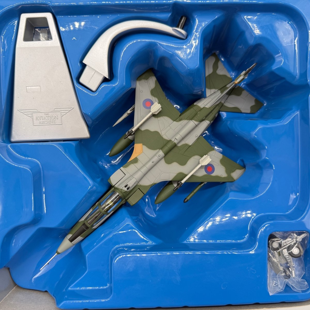 Corgi AA35401 1:72 SEPECAT Jaguar GR.Mk 1 RAF No.6 Sqn XX970 RAF Coltishall England 1990 - Corgi
