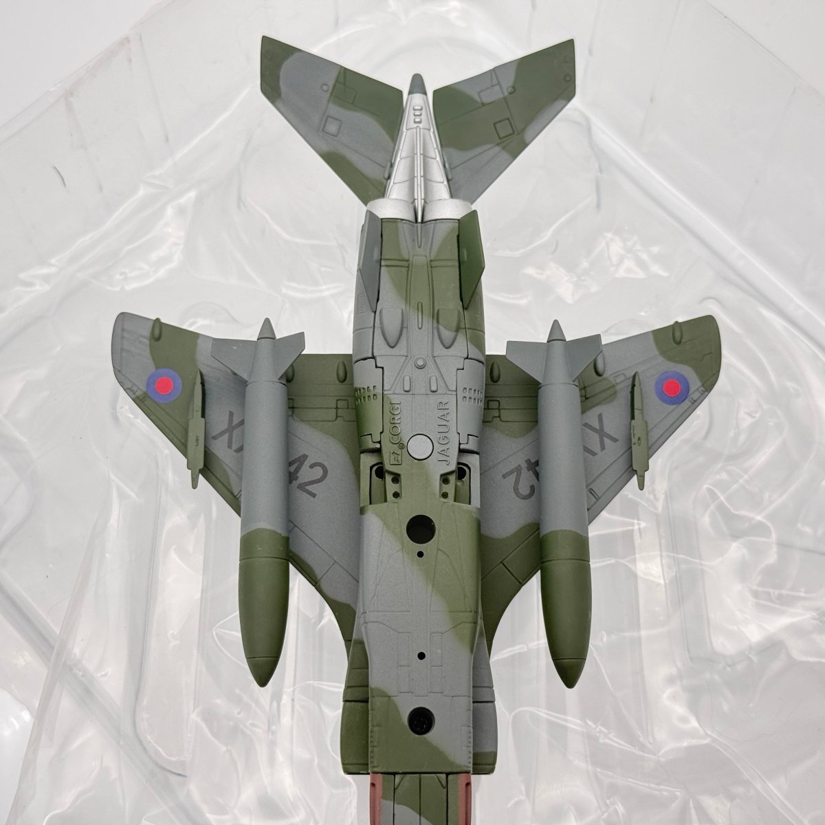 Corgi AA35405 1:72 SEPECAT Jaguar T.Mk 2 RAF No.41 Sqn Coltishall 1977 - Corgi