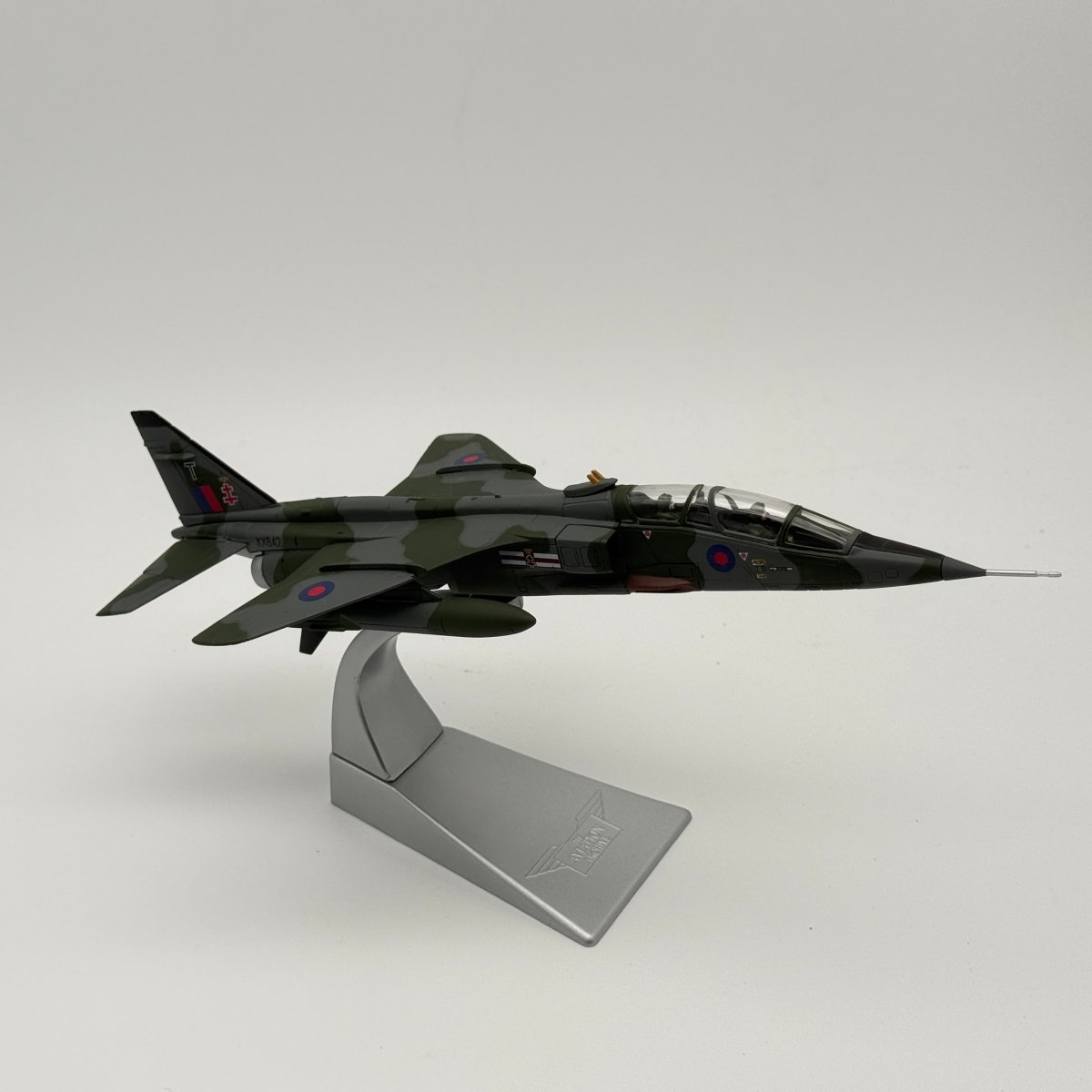 Corgi AA35405 1:72 SEPECAT Jaguar T.Mk 2 RAF No.41 Sqn Coltishall 1977 - Corgi