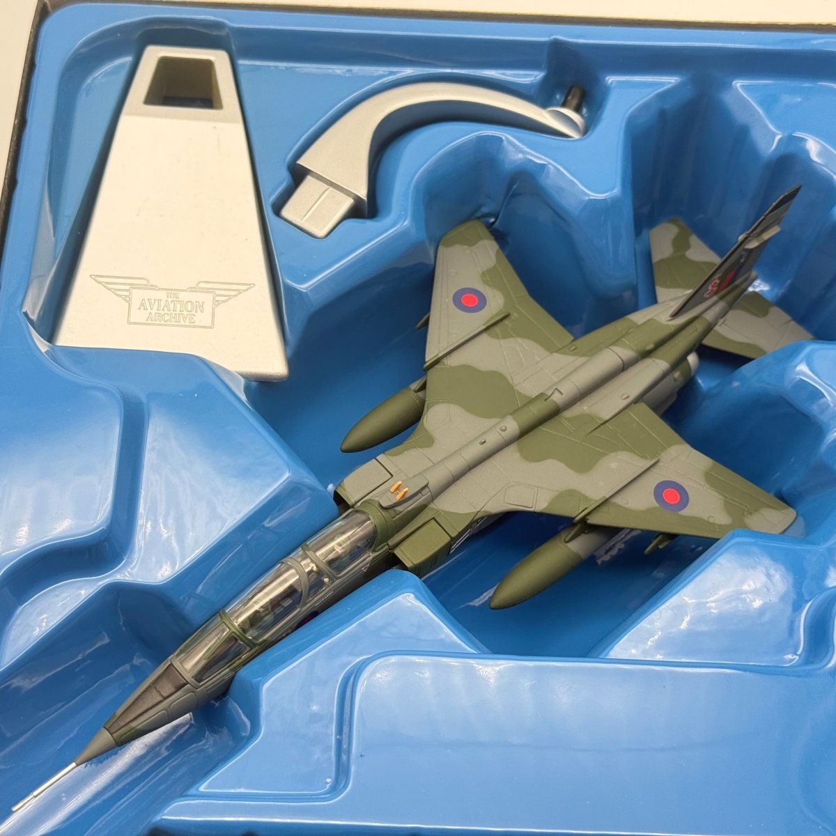 Corgi AA35405 1:72 SEPECAT Jaguar T.Mk 2 RAF No.41 Sqn Coltishall 1977 - Corgi