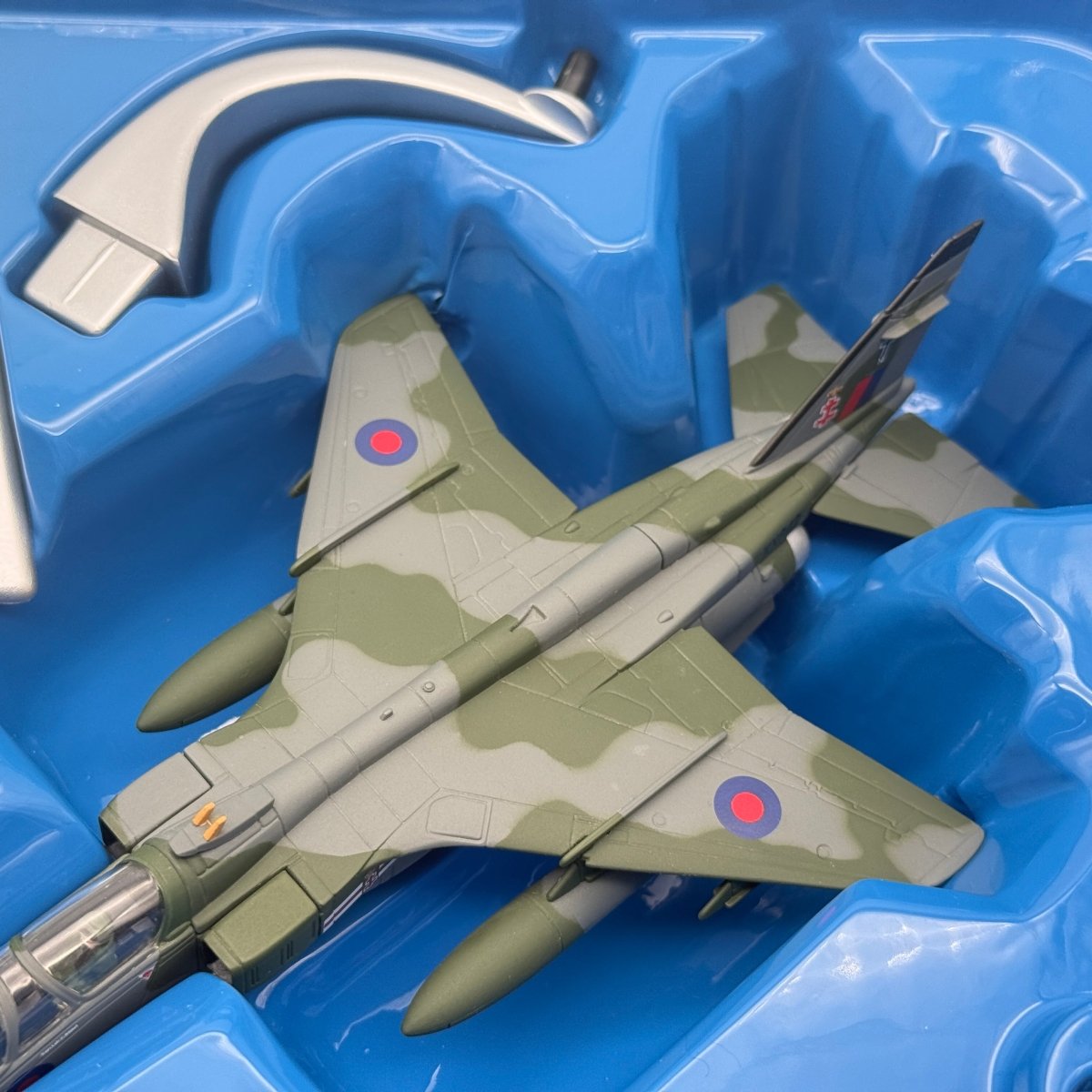 Corgi AA35405 1:72 SEPECAT Jaguar T.Mk 2 RAF No.41 Sqn Coltishall 1977 - Corgi