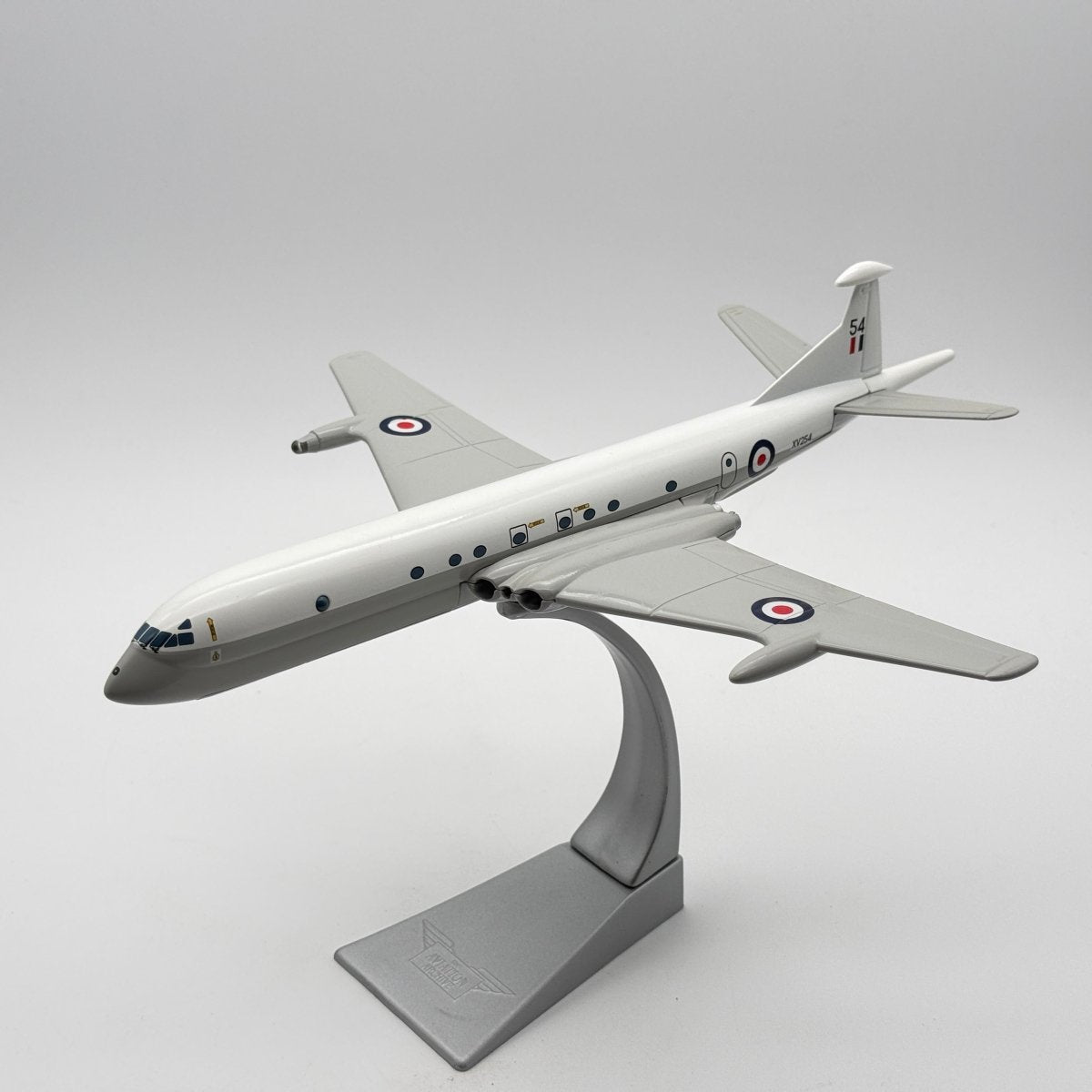 Corgi AA35602 1:144 Hawker Siddeley Nimrod MR.1 XV254 RAF Kinloss Scotland 1977 - Corgi