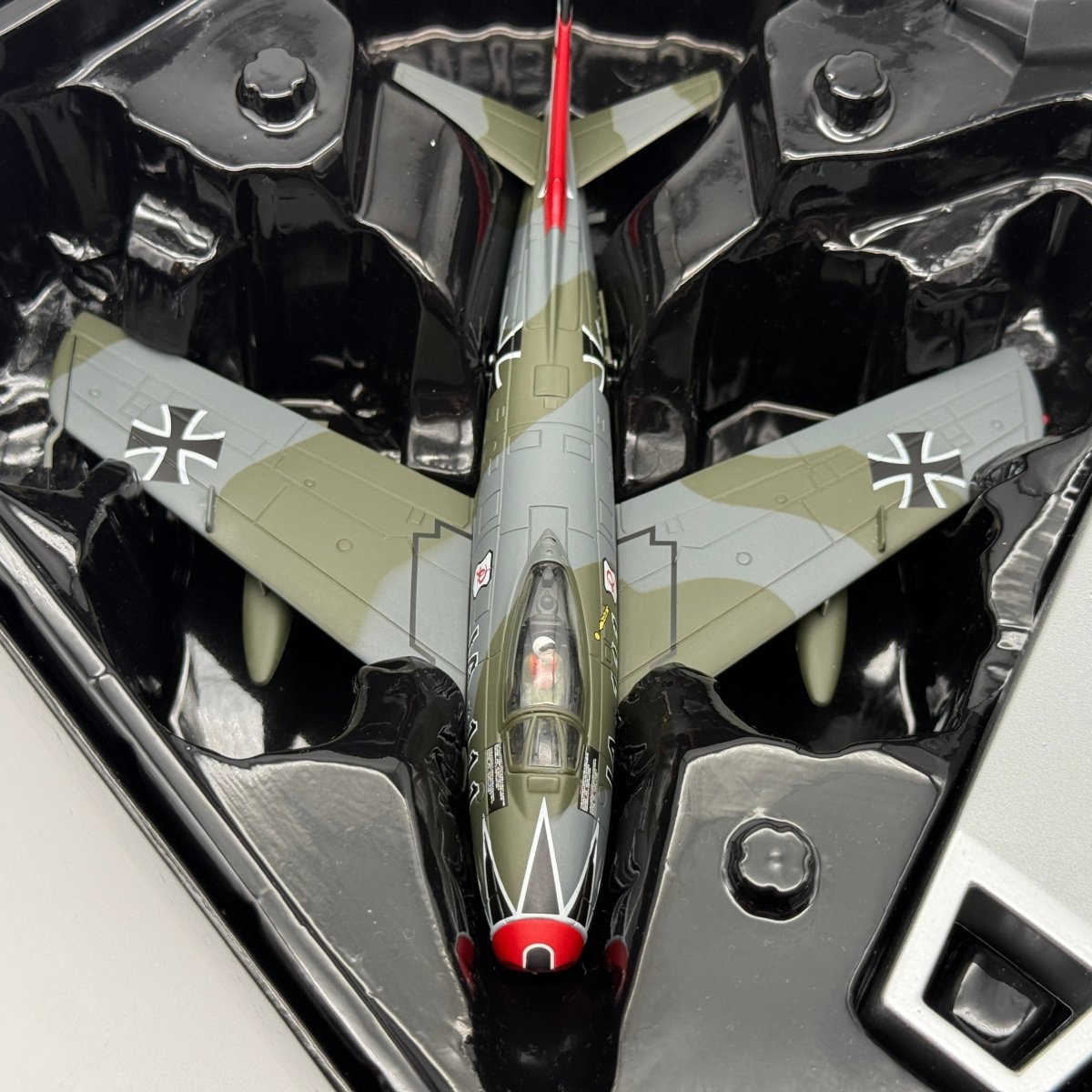 Corgi AA35816 1:72 Canadair Sabre Mk 6 Luftwaffe JG 71 Hartmann JA - 111 - Corgi