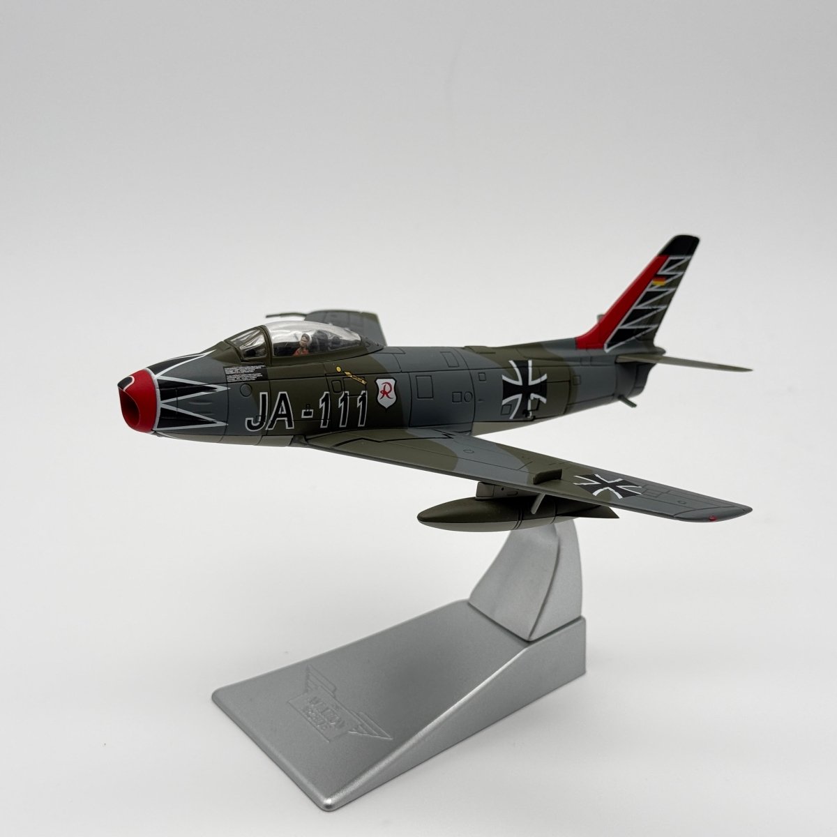 Corgi AA35816 1:72 Canadair Sabre Mk 6 Luftwaffe JG 71 Hartmann JA - 111 - Corgi