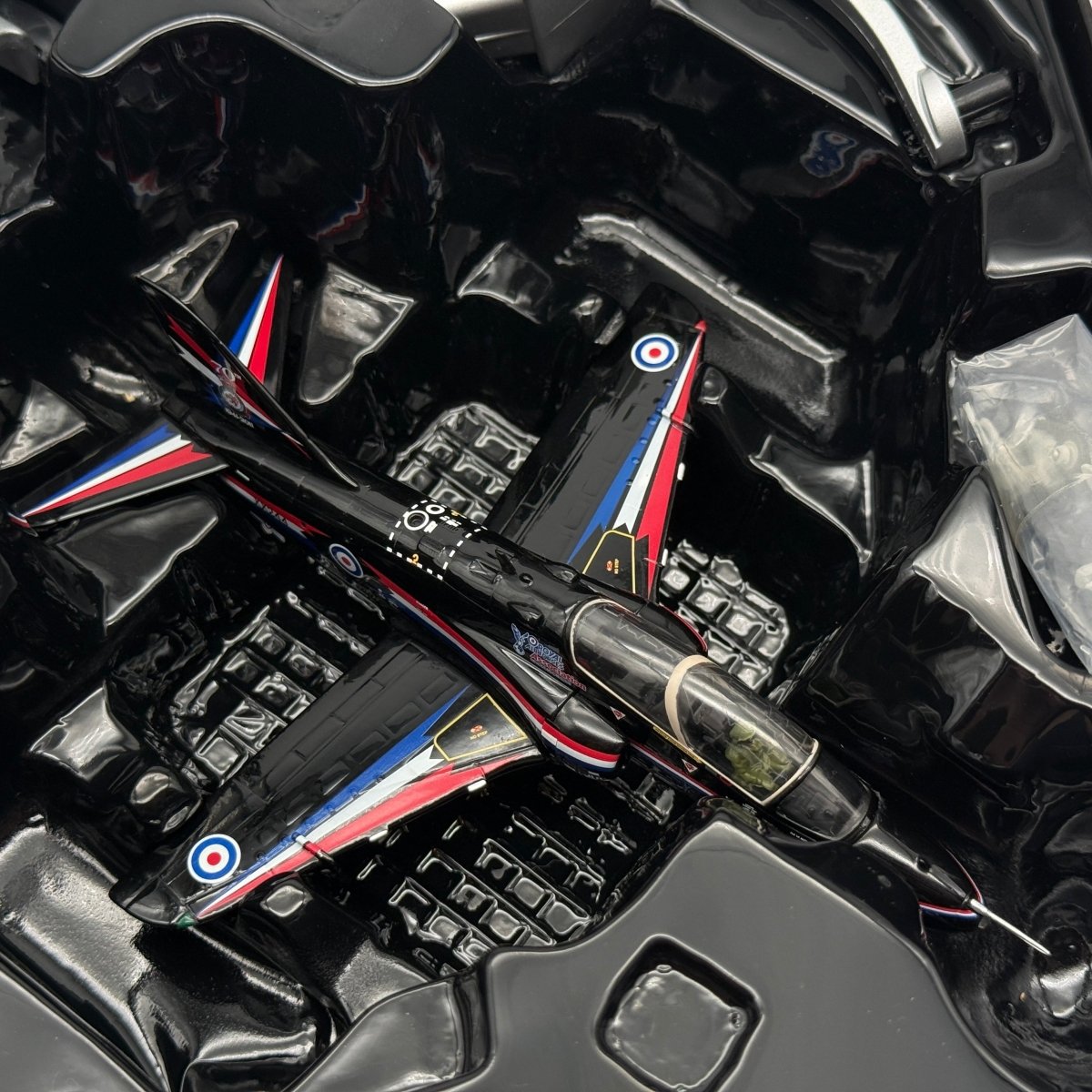 Corgi AA36010 1:72 BAe Hawk T.Mk 1 RAF No.4 FTS Jules Fleming 2011 Display - Corgi