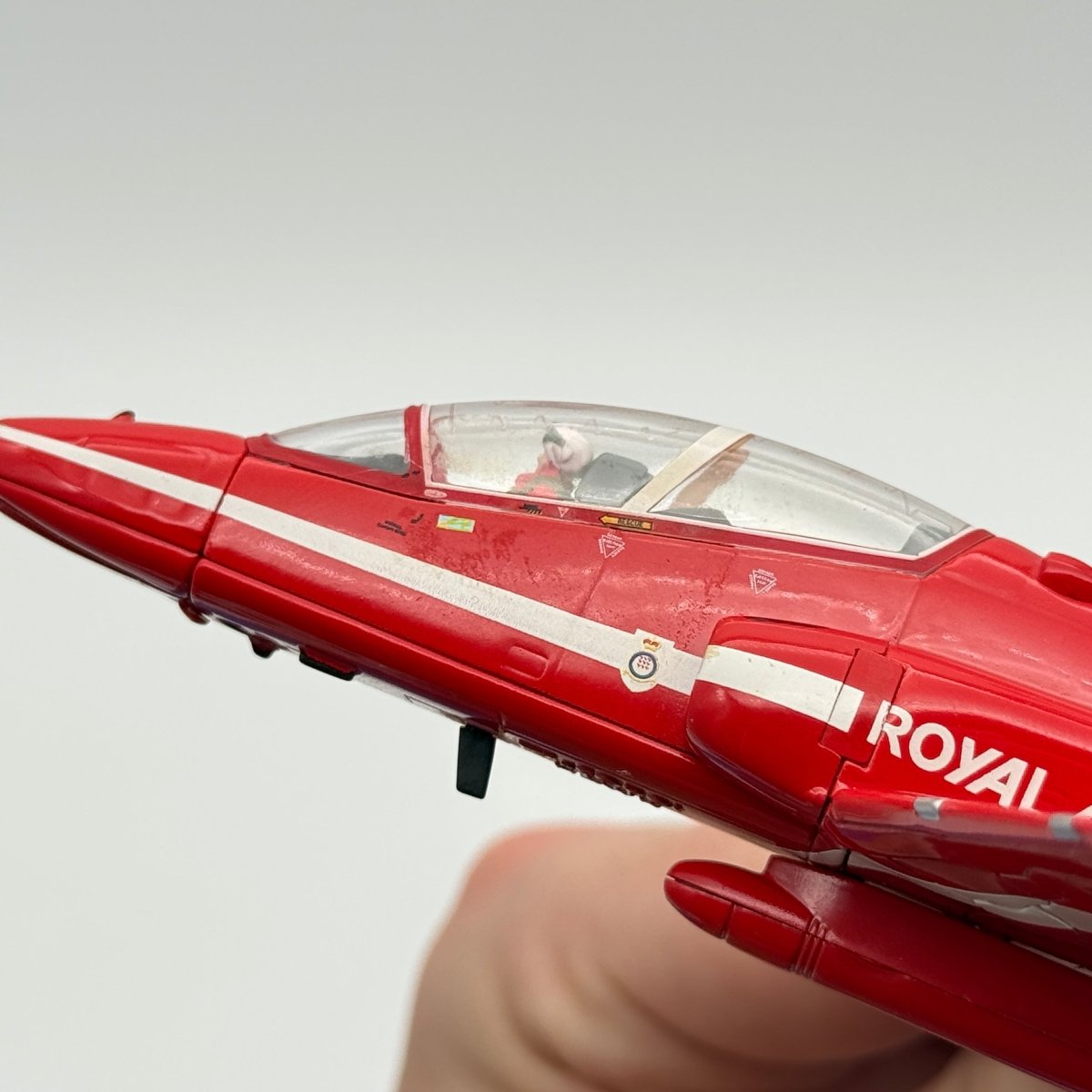 Corgi AA36012 1:72 BAe Hawk T.Mk 1 XX242 RAF Red Arrows Scampton 2016 - Corgi