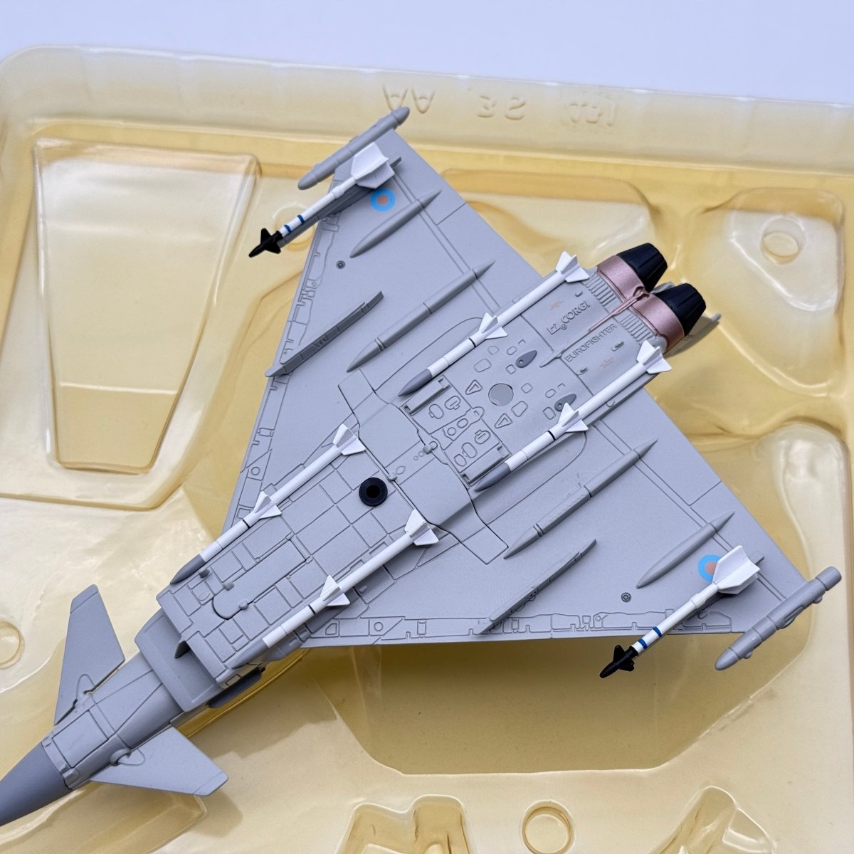 Corgi AA36401 1:72 Eurofighter Typhoon F.2 No. 17(R) Squadron RAF Coningsby 2006 - Corgi