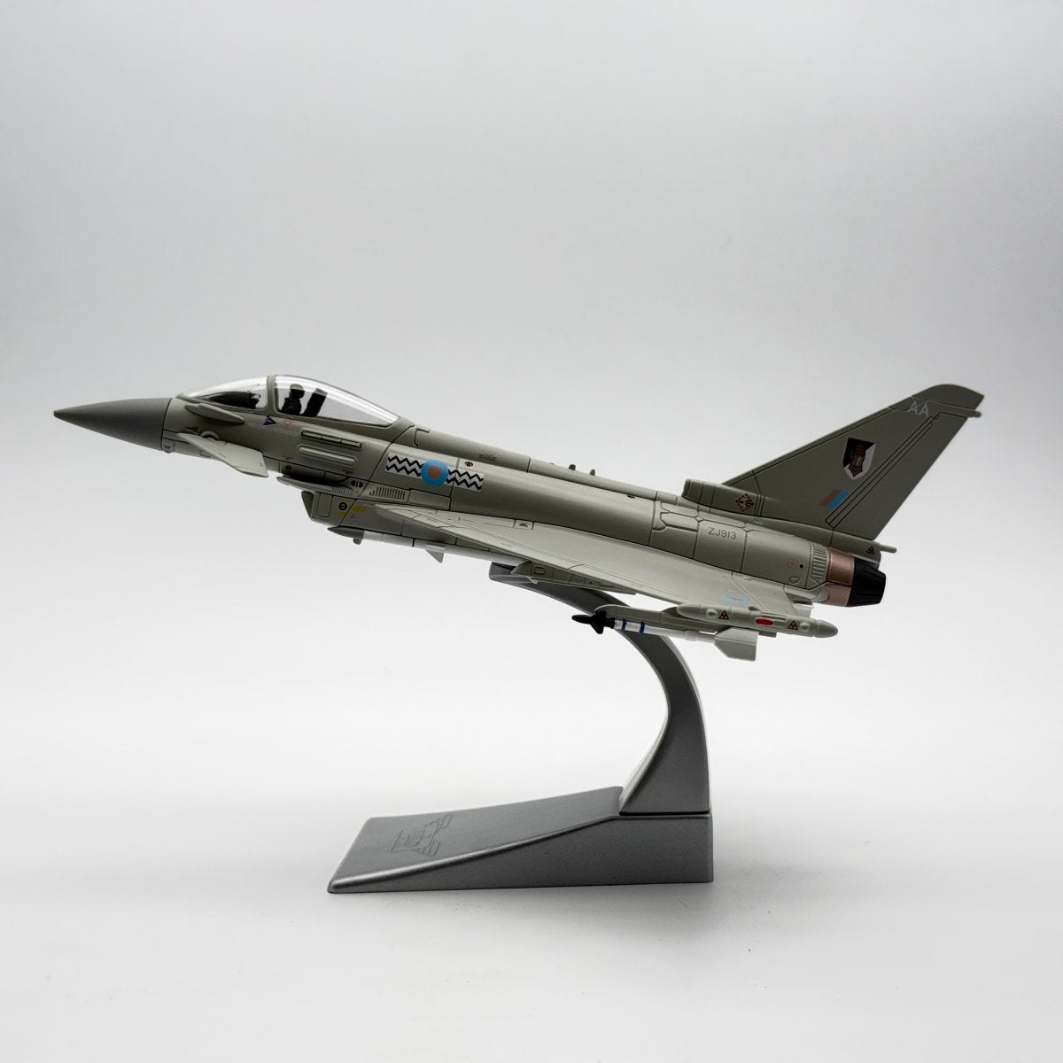 Corgi AA36401 1:72 Eurofighter Typhoon F.2 No. 17(R) Squadron RAF Coningsby 2006 - Corgi