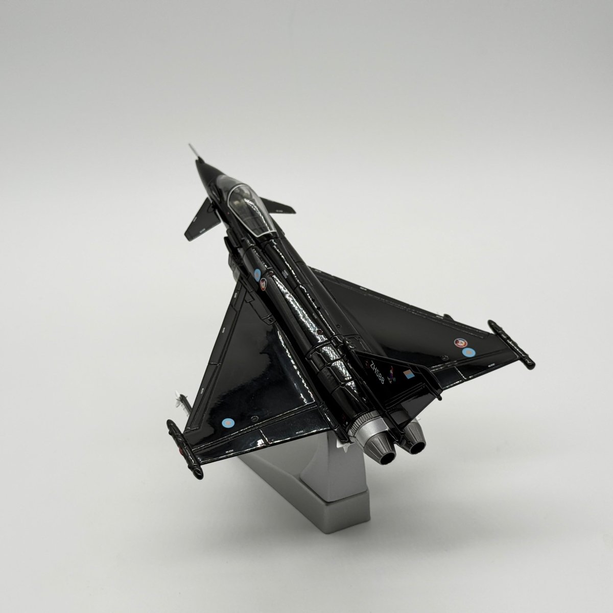 Corgi AA36403 1:72 Eurofighter Typhoon F.Mk 2 RAF No.43 Sqn DA2 1998 - Corgi