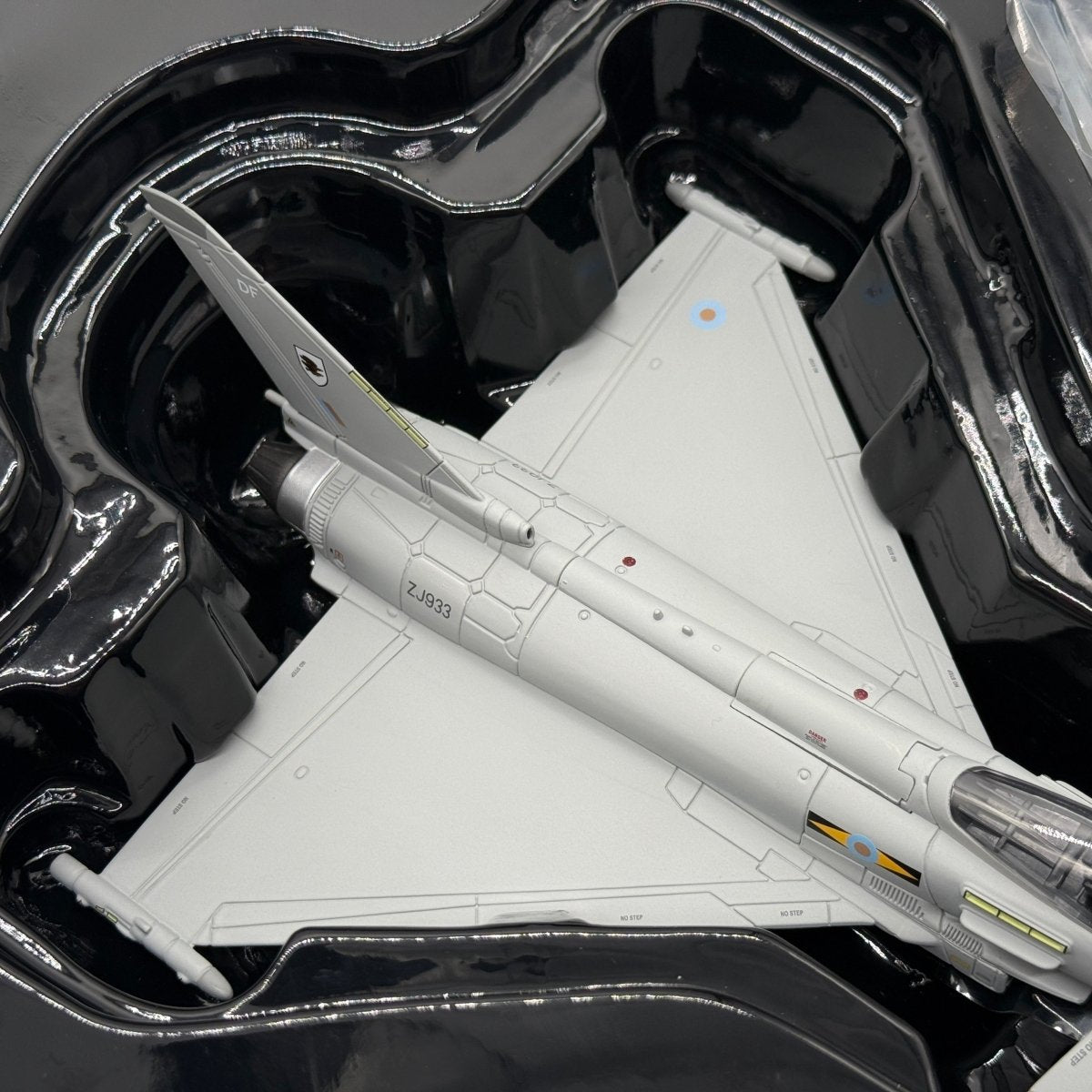 Corgi AA36406 1:72 Eurofighter Typhoon F.Mk 2 RAF No.11 Sqn Libya 2011 - Corgi