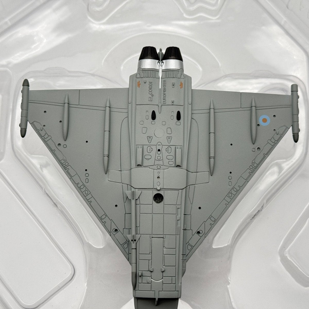 Corgi AA36406 1:72 Eurofighter Typhoon ZJ933 RAF No.11 Sqn Operation Ellamy 2011 - Corgi