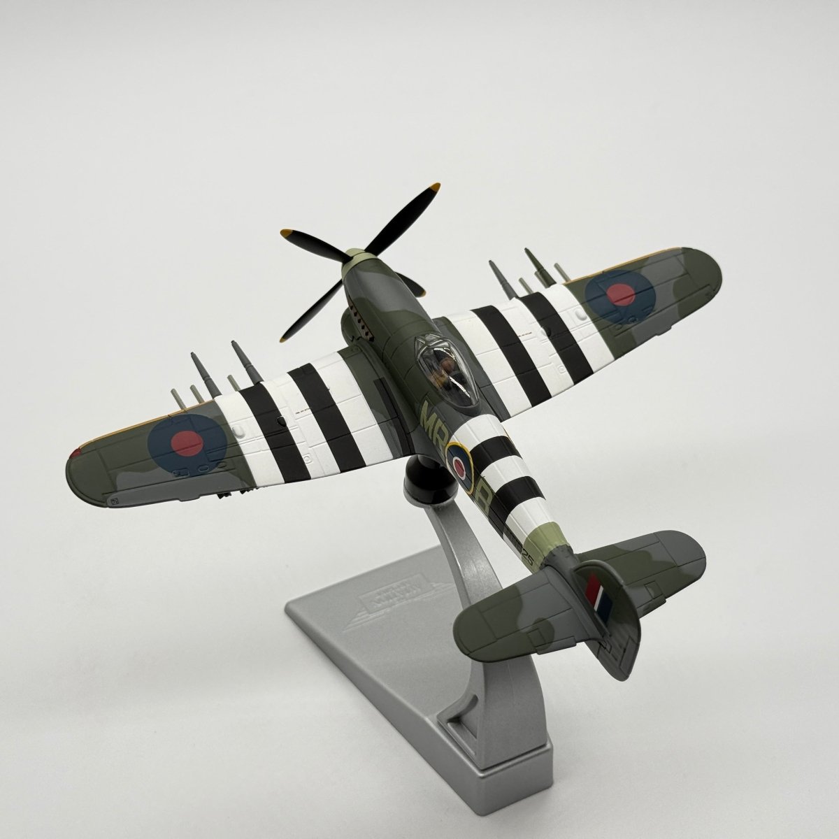 Corgi AA36512 1:72 Hawker Typhoon Mk I RAF No.245 Northern Rhodesian Sqn D-Day England 1944 - Corgi