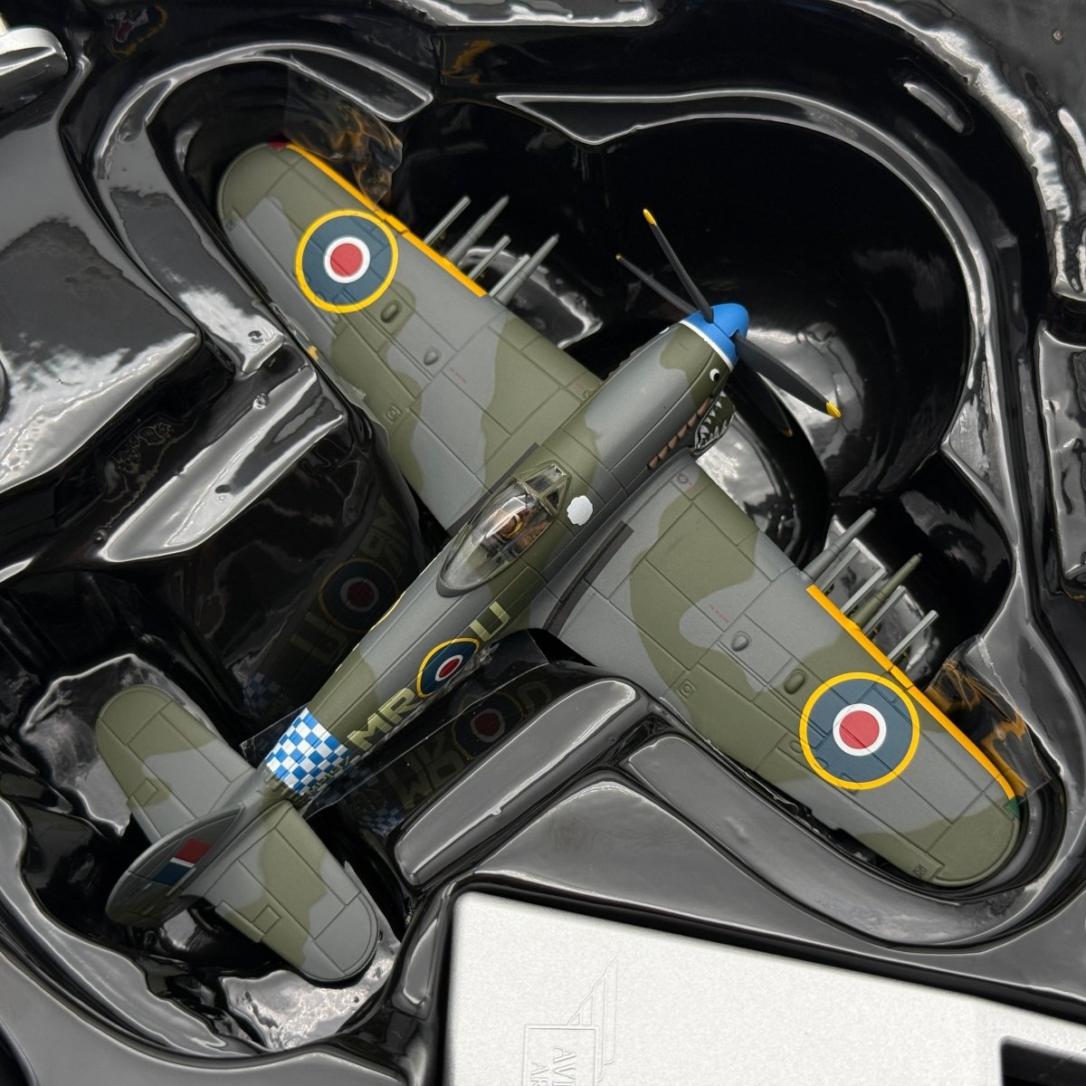Corgi AA36513 1:72 Hawker Typhoon Mk IB MP197 MR-U Sharkmouth 245 Sqn 1945 - Corgi