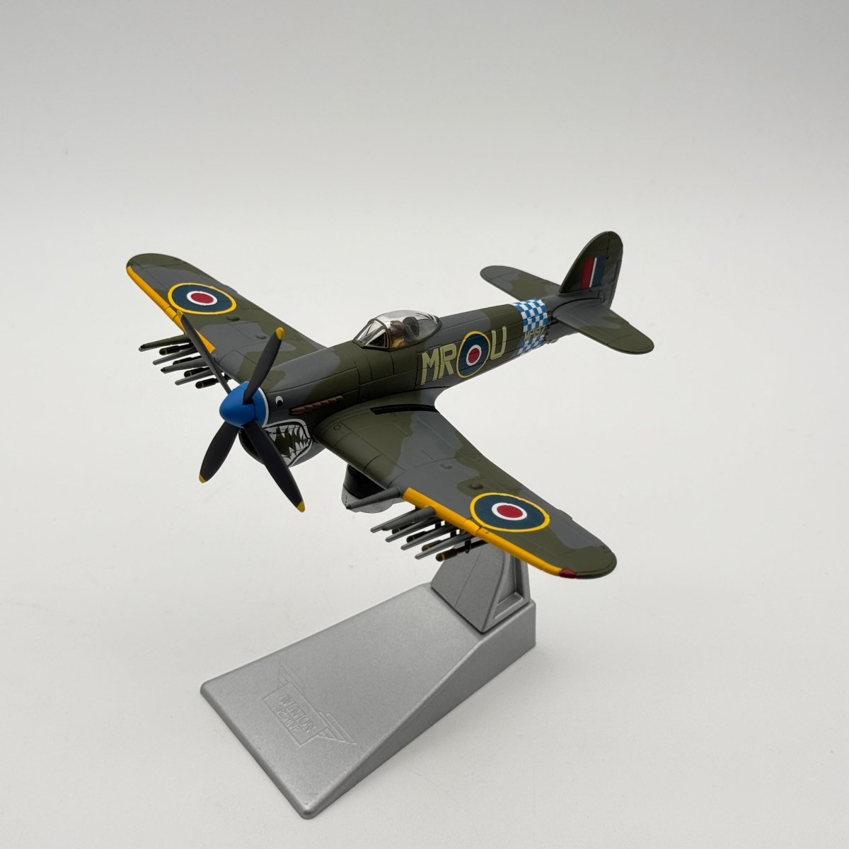 Corgi AA36513 1:72 Hawker Typhoon Mk IB MP197 MR-U Sharkmouth 245 Sqn 1945 - Corgi