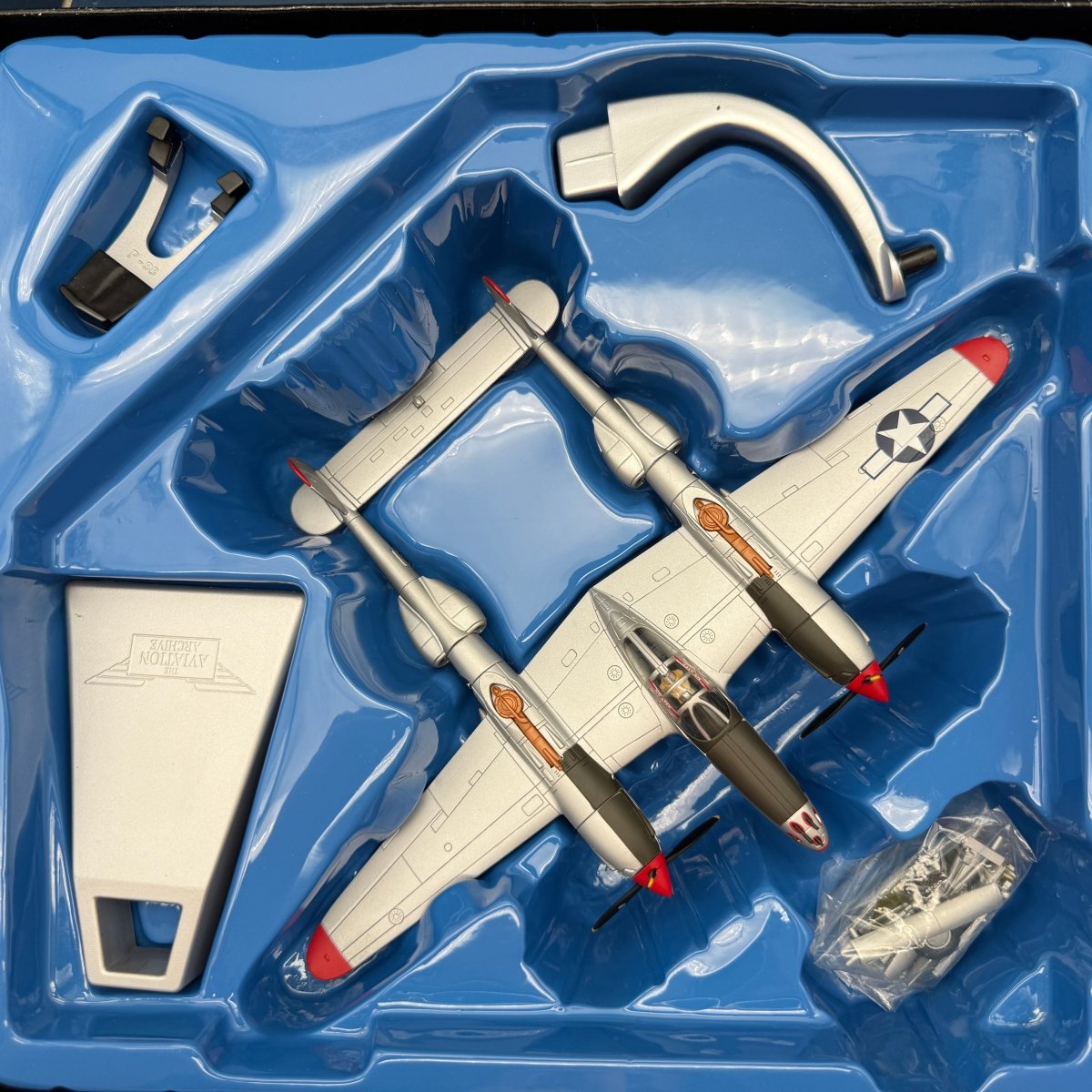 Corgi AA36601 1:72 Lockheed P-38J Lightning USAAF 49th FG 9th FS 42-103993 Marge Richard Bong New Guinea 1942 - Corgi