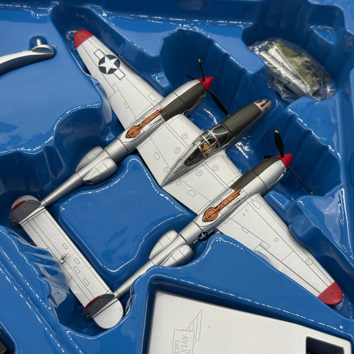 Corgi AA36601 1:72 Lockheed P-38J Lightning USAAF 49th FG 9th FS 42-103993 Marge Richard Bong New Guinea 1942 - Corgi