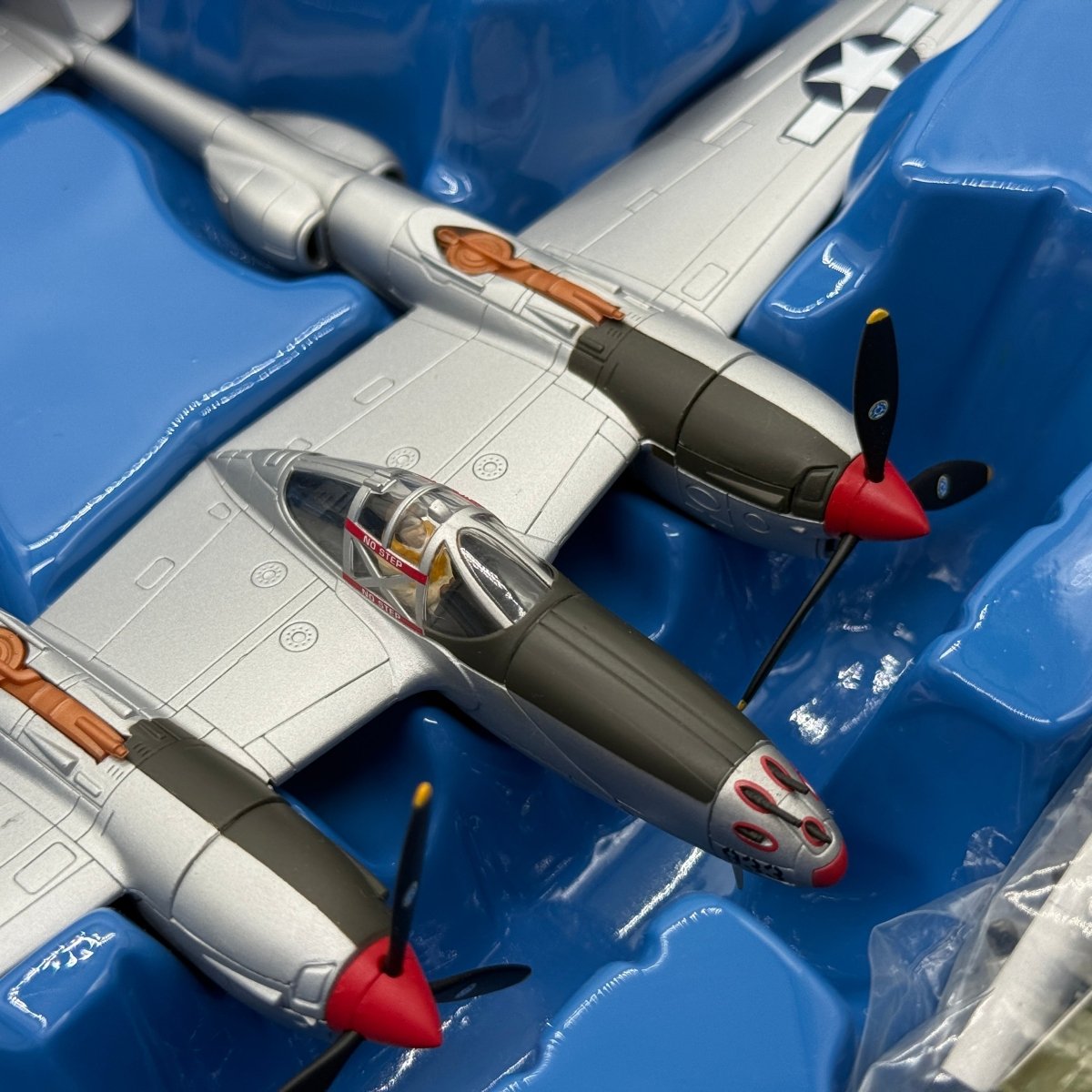 Corgi AA36601 1:72 Lockheed P-38J Lightning USAAF 49th FG 9th FS 42-103993 Marge Richard Bong New Guinea 1942 - Corgi