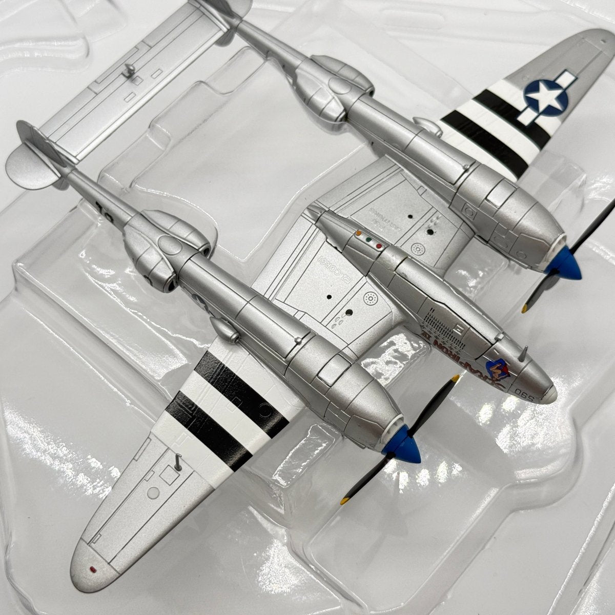 Corgi AA36613 1:72 Lockheed P-38J Lightning USAAF 367th FG Scrapiron IV 1944 - Corgi