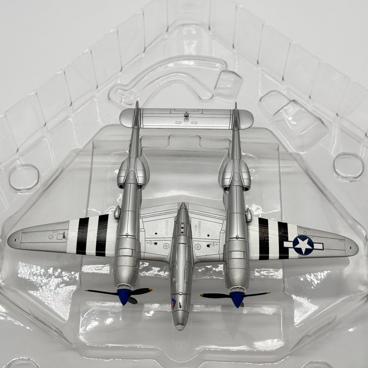 Corgi AA36613 1:72 Lockheed P-38J Lightning USAAF 367th FG Scrapiron IV 1944 - Corgi