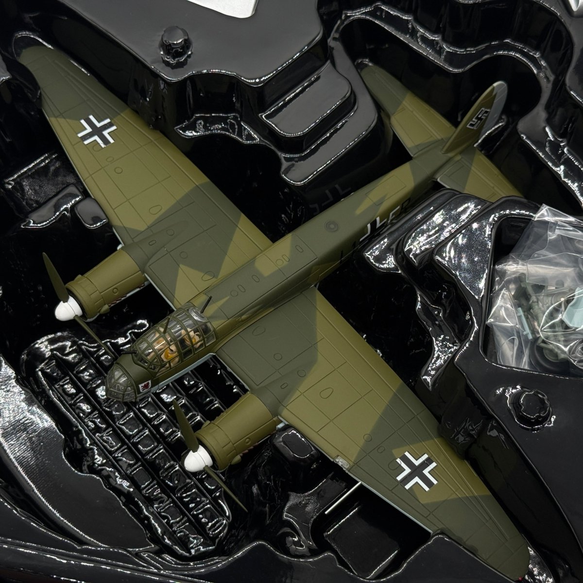 Corgi AA36705 1:72 Junkers Ju 88A-1 Luftwaffe LG I./III Adler Tag 1940 - Corgi