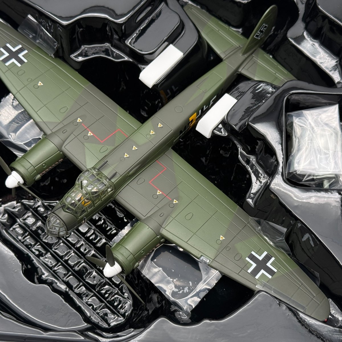 Corgi AA36710 1:72 Junkers Ju 88A-5 1./KGr 806 August 1940 - Corgi