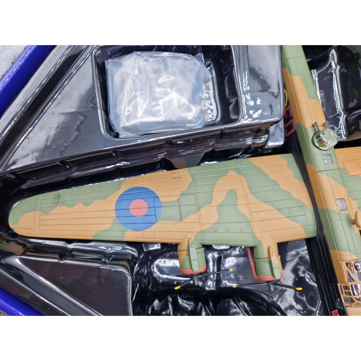 Corgi Aviation Archive 1:72 Handley Page Halifax B.VII Diecast AA37208 - Corgi