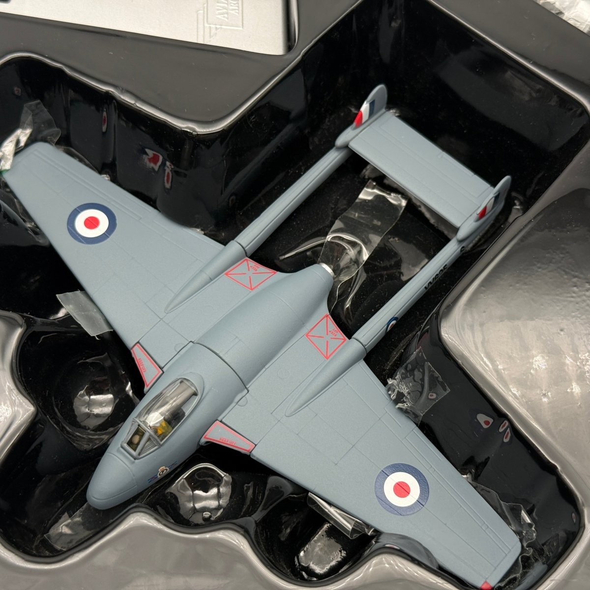 Corgi AA37303 1:72 de Havilland Vampire FB.Mk 5 RAF No.112 Sqn Fassberg 1951 - Corgi