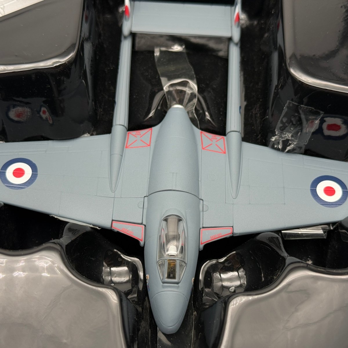 Corgi AA37303 1:72 de Havilland Vampire FB.Mk 5 RAF No.112 Sqn Fassberg 1951 - Corgi