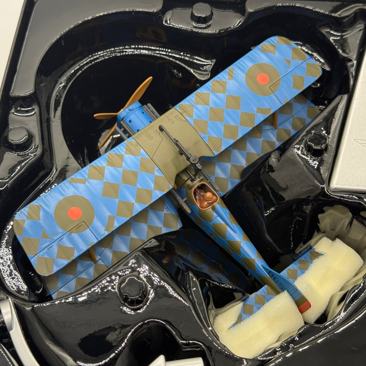 Corgi AA37701 1:48 Royal Aircraft Factory S.E.5a RFC No.61 Sqn B658 C.A. Lewis England 1918 - Corgi
