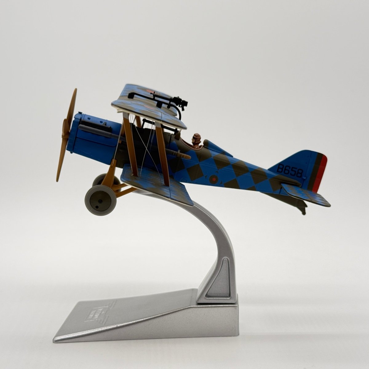 Corgi AA37701 1:48 Royal Aircraft Factory S.E.5a RFC No.61 Sqn B658 C.A. Lewis England 1918 - Corgi