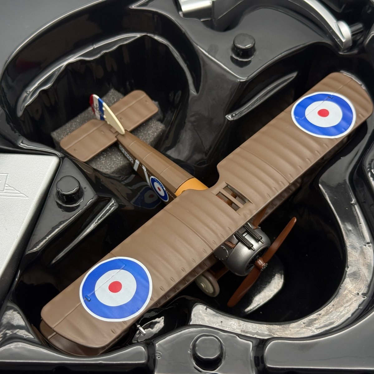Corgi AA38101 1:48 Sopwith Camel F.1 D9402 Henry Botterell RAF No.208 Sqn France 1918 - Corgi
