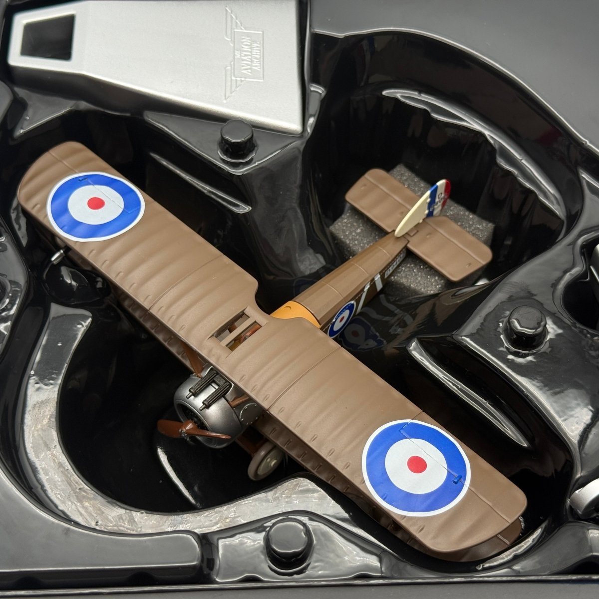 Corgi AA38101 1:48 Sopwith Camel F.1 D9402 Henry Botterell RAF No.208 Sqn France 1918 - Corgi