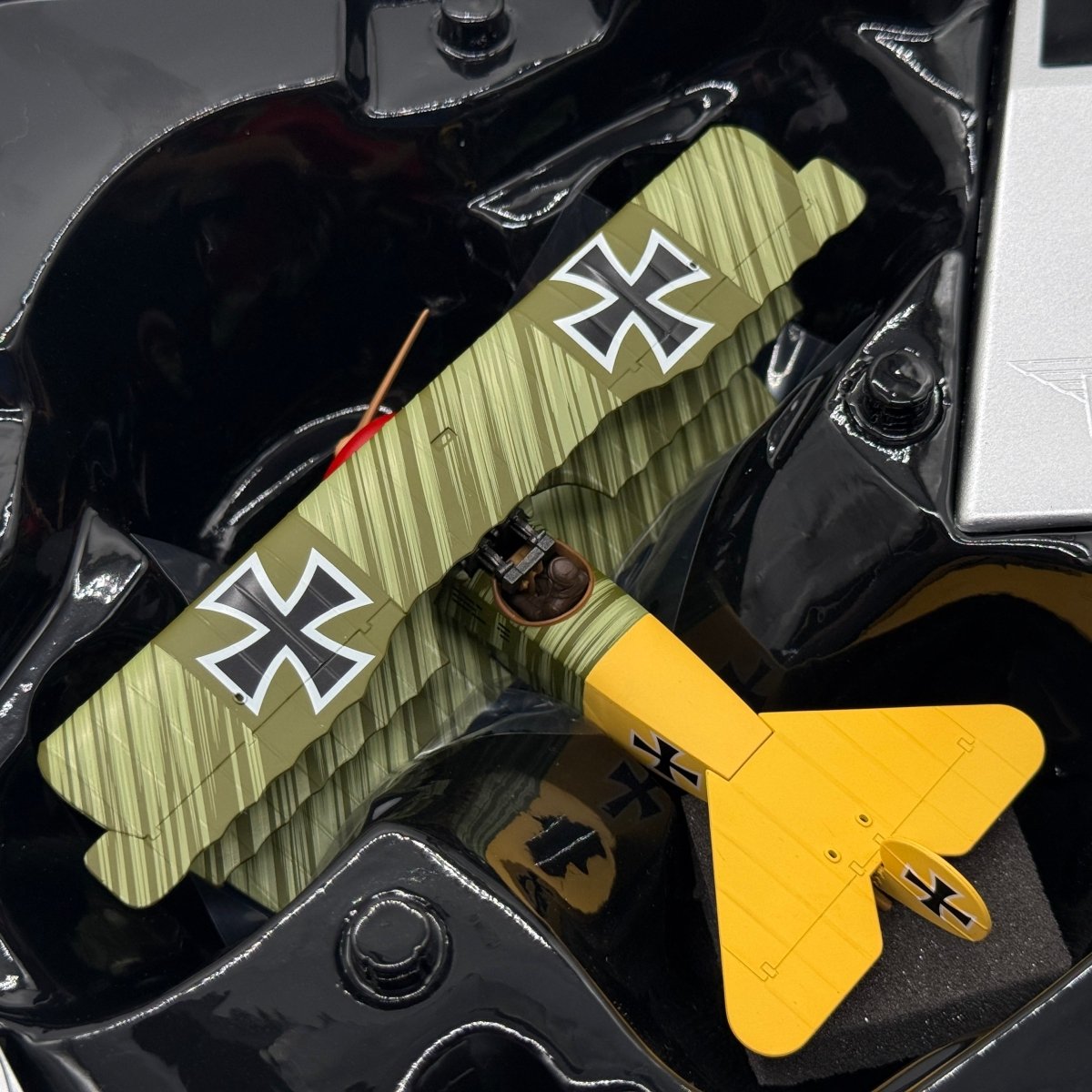 Corgi AA38302 1:48 Fokker Dr.I Triplane Luftstreitkräfte Jasta 11 Lothar von Richthofen 1918 - Corgi