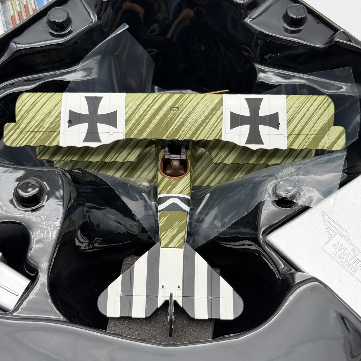 Corgi AA38303 1:48 WWI Fokker Dr.I Johannes Janzen Jasta 6 March 1918 - Corgi