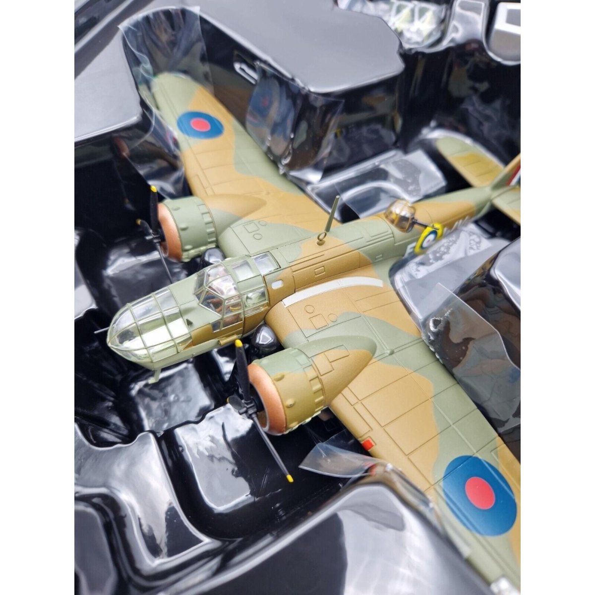 Corgi Aviation Archive 1:72 Bristol Blenheim Mk.IV R3843 F Freddie Raf 18 Sqn Op Leg 1941 AA38409 - Corgi