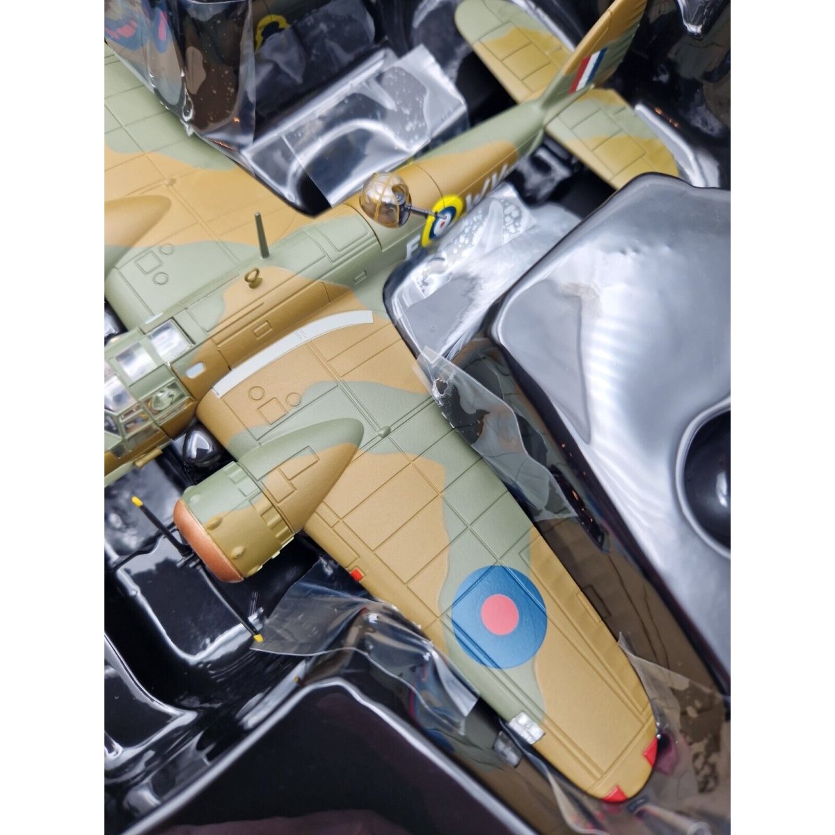 Corgi Aviation Archive 1:72 Bristol Blenheim Mk.IV R3843 F Freddie Raf 18 Sqn Op Leg 1941 AA38409 - Corgi