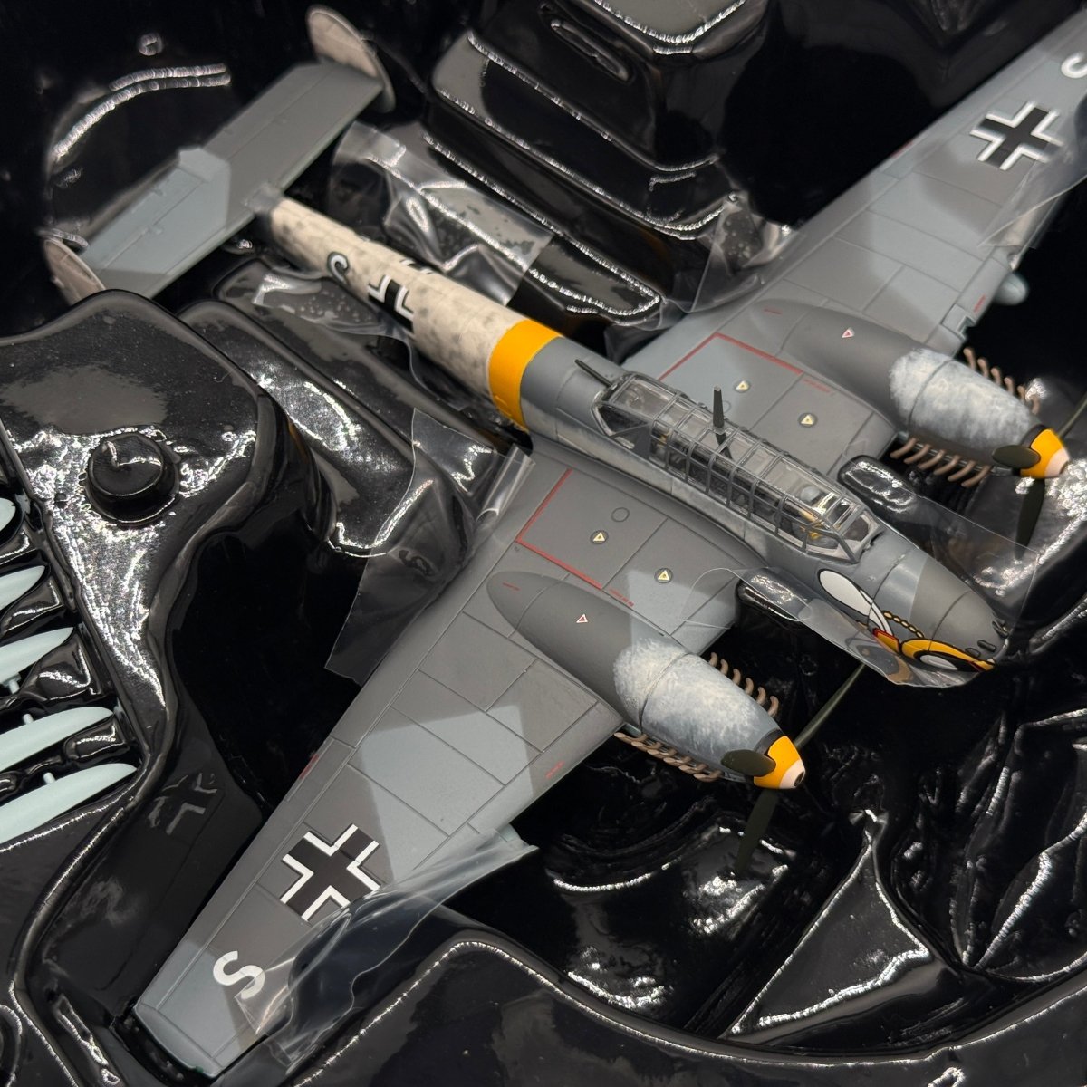 Corgi AA38506 1:72 Messerschmitt Bf 110C Luftwaffe KG 210 Russian Front Winter 1941 - Corgi