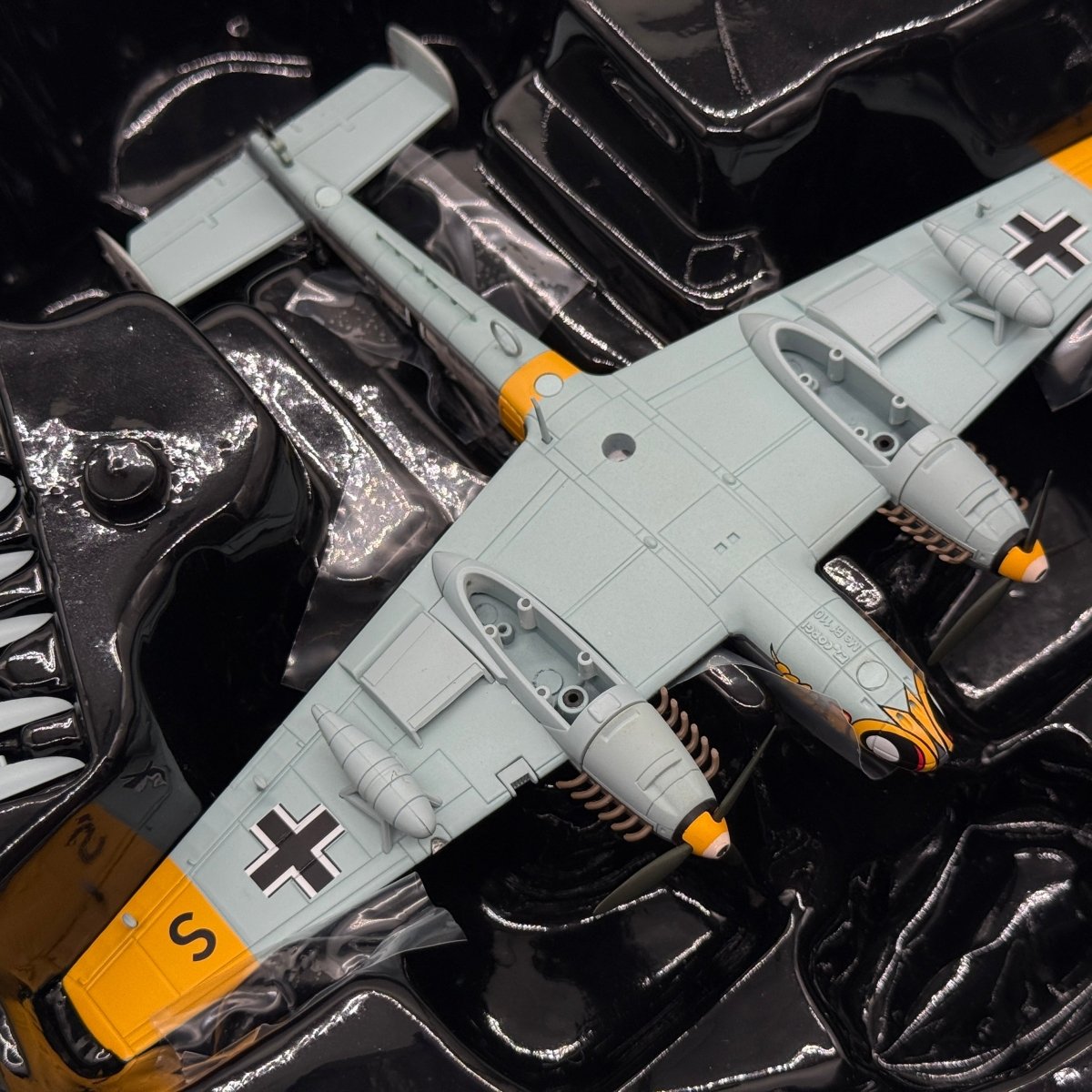 Corgi AA38506 1:72 Messerschmitt Bf 110C Luftwaffe KG 210 Russian Front Winter 1941 - Corgi