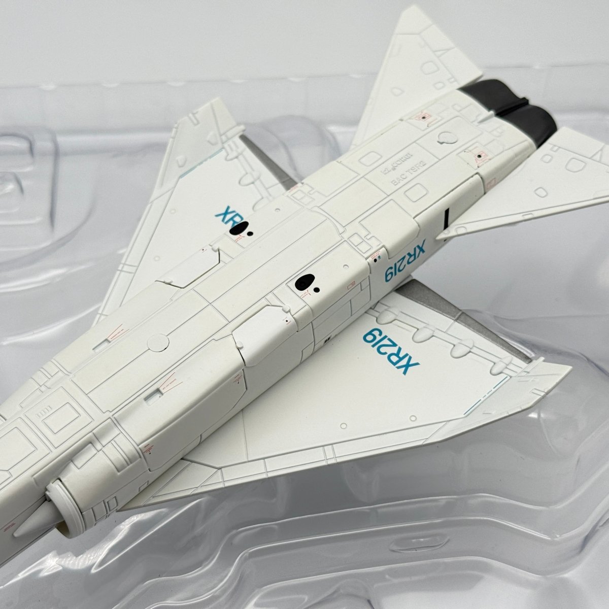 Corgi AA38601 1:72 BAC TSR.2 Prototype 1 XR219 A&AEE Boscombe Down 1964 - Corgi