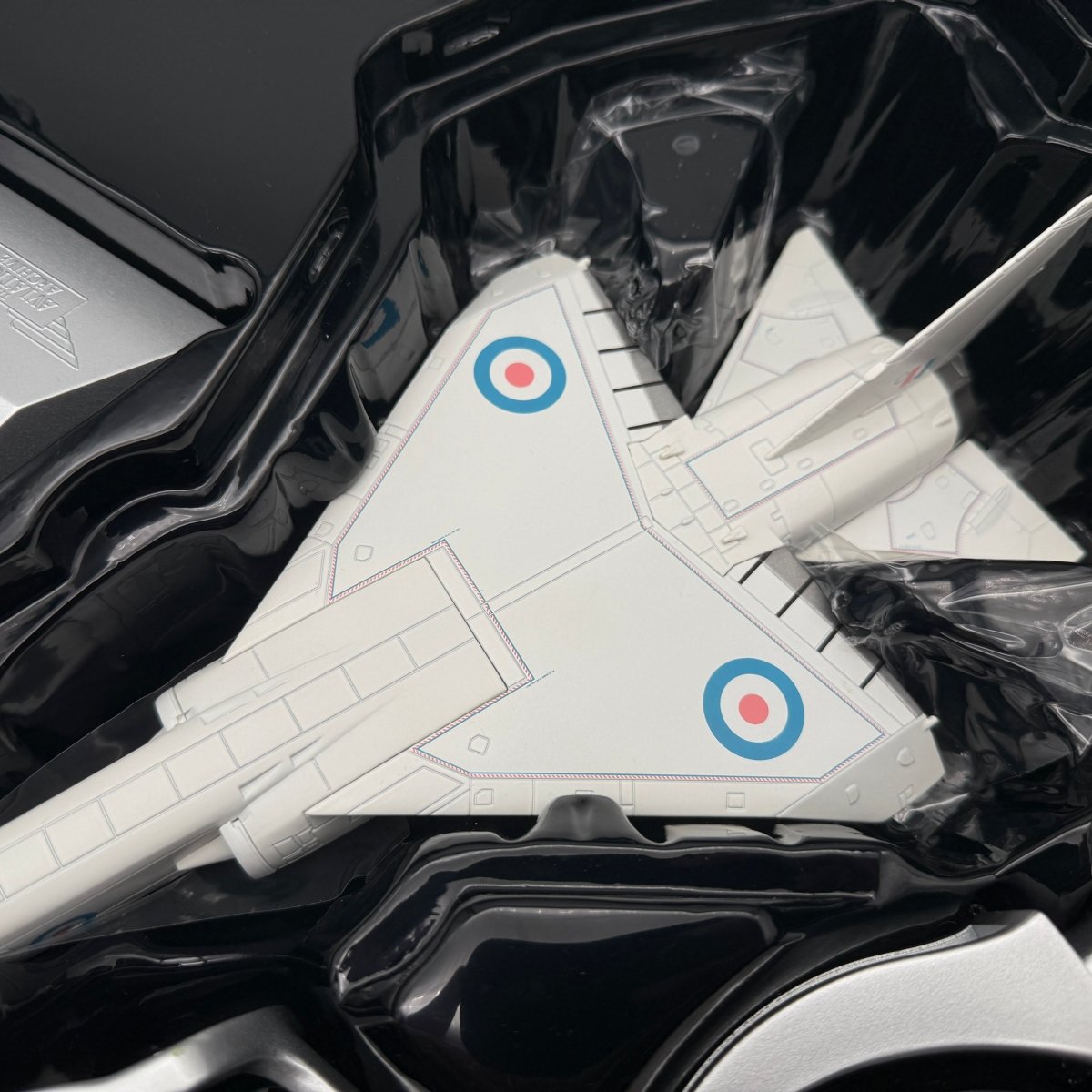 Corgi AA38601 1:72 BAC TSR.2 Prototype 1 XR219 A&AEE Boscombe Down 1964 - Corgi