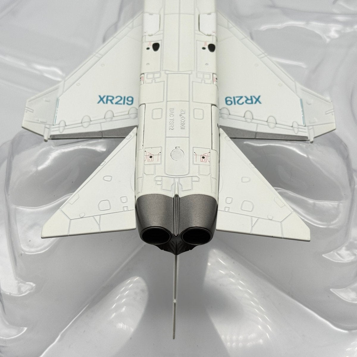 Corgi AA38601 1:72 BAC TSR.2 Prototype 1 XR219 A&AEE Boscombe Down 1964 - Corgi