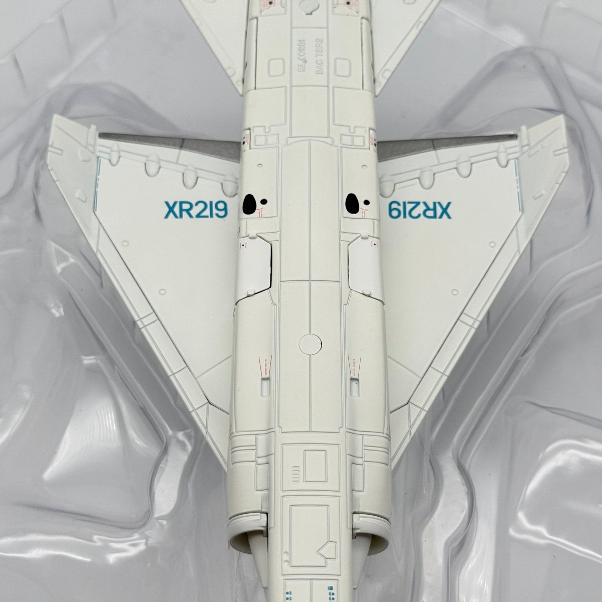 Corgi AA38601 1:72 BAC TSR.2 Prototype 1 XR219 A&AEE Boscombe Down 1964 - Corgi