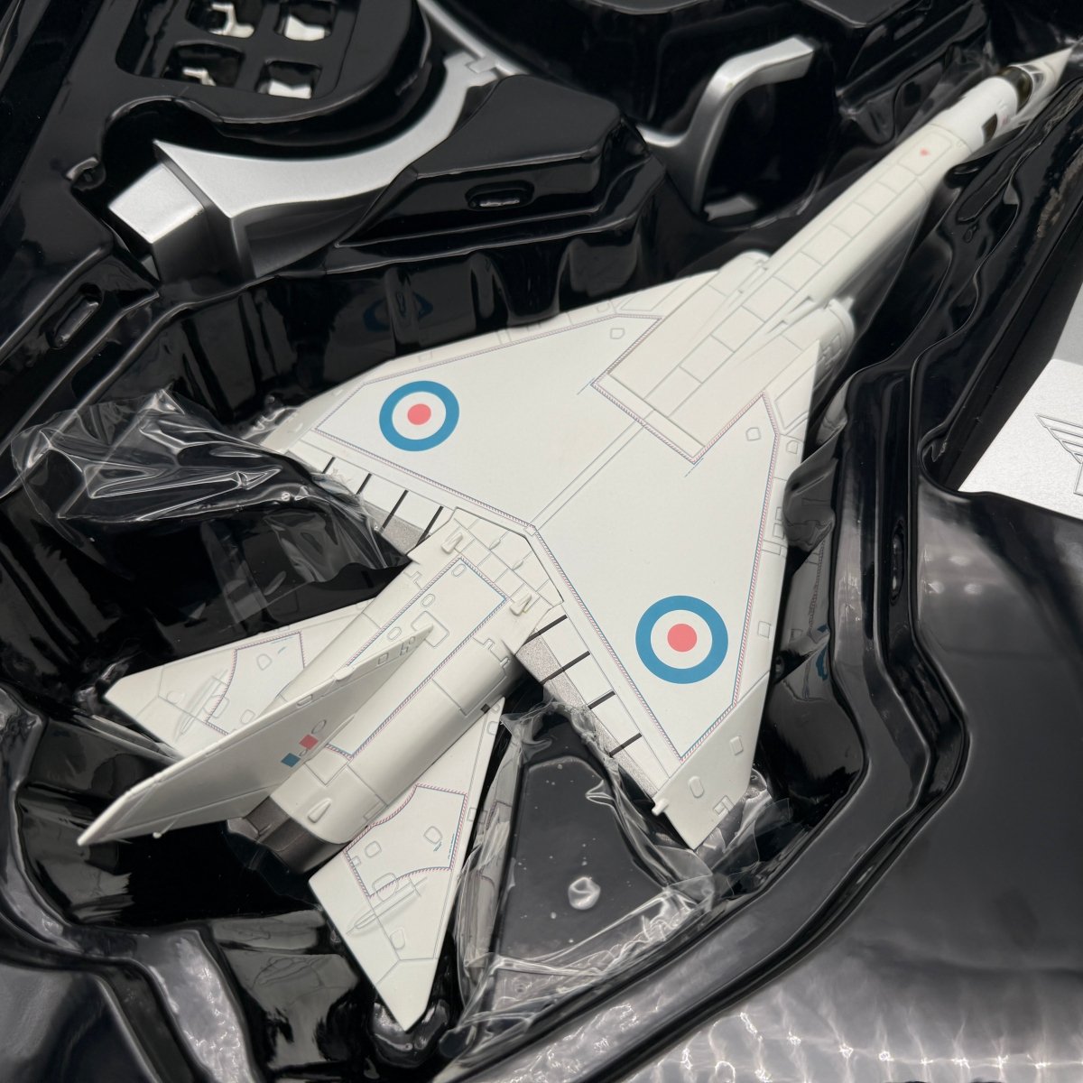 Corgi AA38601 1:72 BAC TSR.2 Prototype 1 XR219 A&AEE Boscombe Down 1964 - Corgi