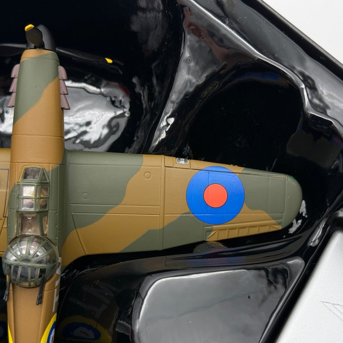 Corgi AA39301 1:72 Boulton Paul Defiant Mk I RAF No.141 Sqn Cock o the North - Corgi