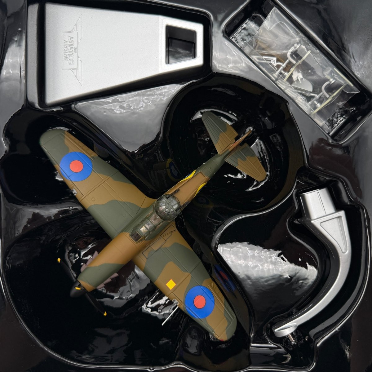 Corgi AA39301 1:72 Boulton Paul Defiant Mk I RAF No.141 Sqn Cock o the North - Corgi