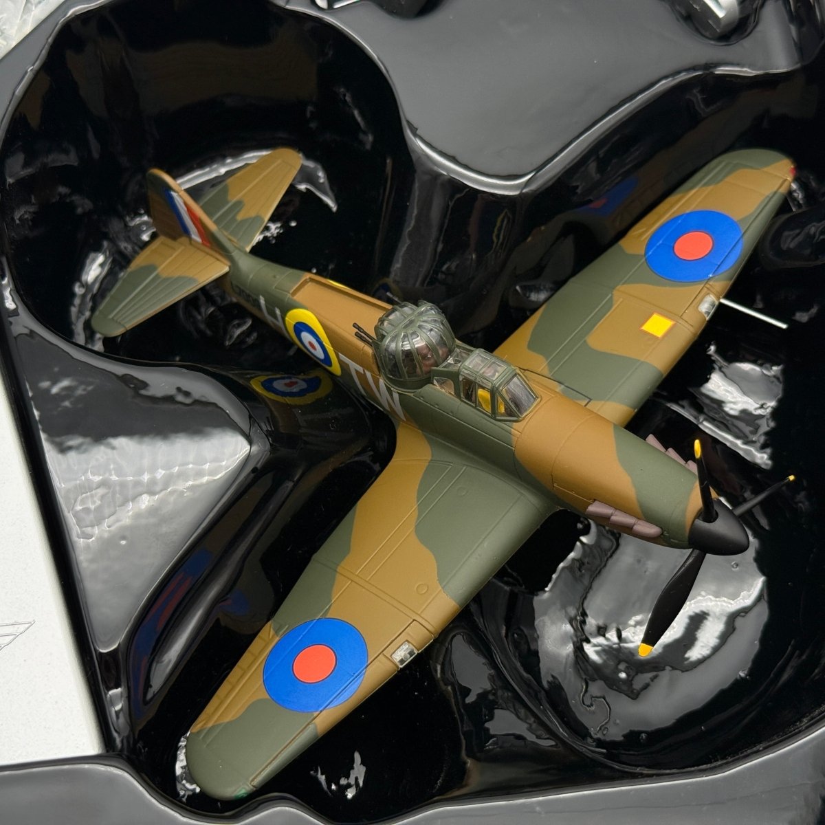 Corgi AA39301 1:72 Boulton Paul Defiant Mk I RAF No.141 Sqn Cock o the North - Corgi