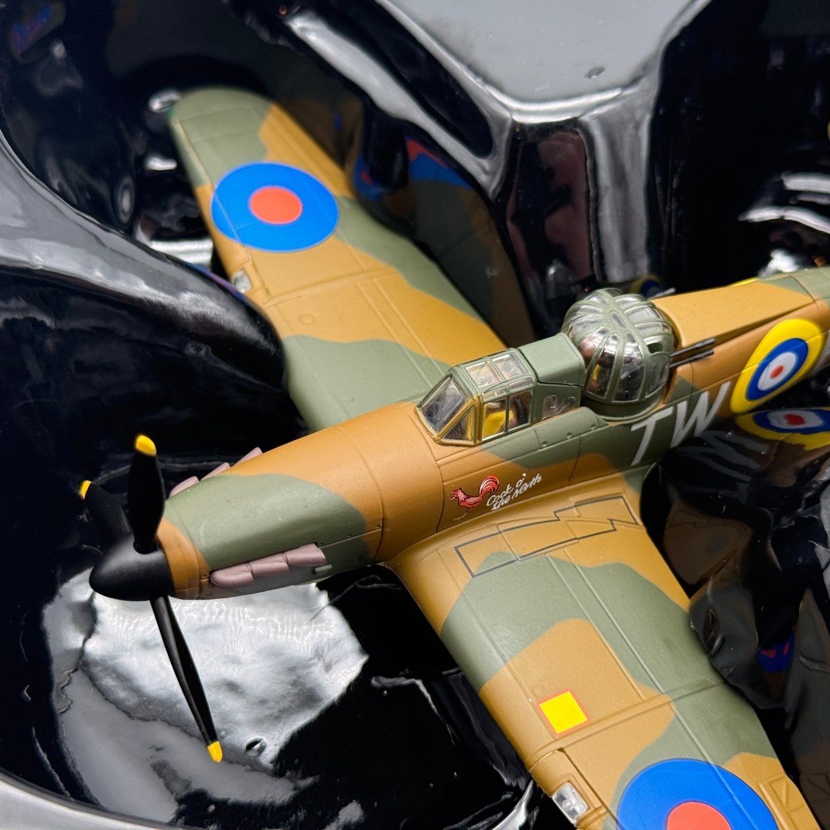 Corgi AA39301 1:72 Boulton Paul Defiant Mk I RAF No.141 Sqn Cock o the North - Corgi