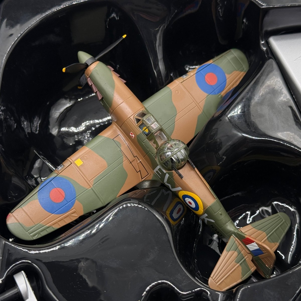 Corgi AA39303 1:72 Boulton Paul Defiant Mk I RAF No.307 Polish Sqn N3437 Kirton-in-Lindsey 1940 - Corgi